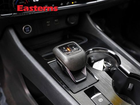 Used 2022 Nissan Rogue SV image 17