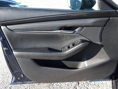 Used 2025 MAZDA MAZDA3 s image 13