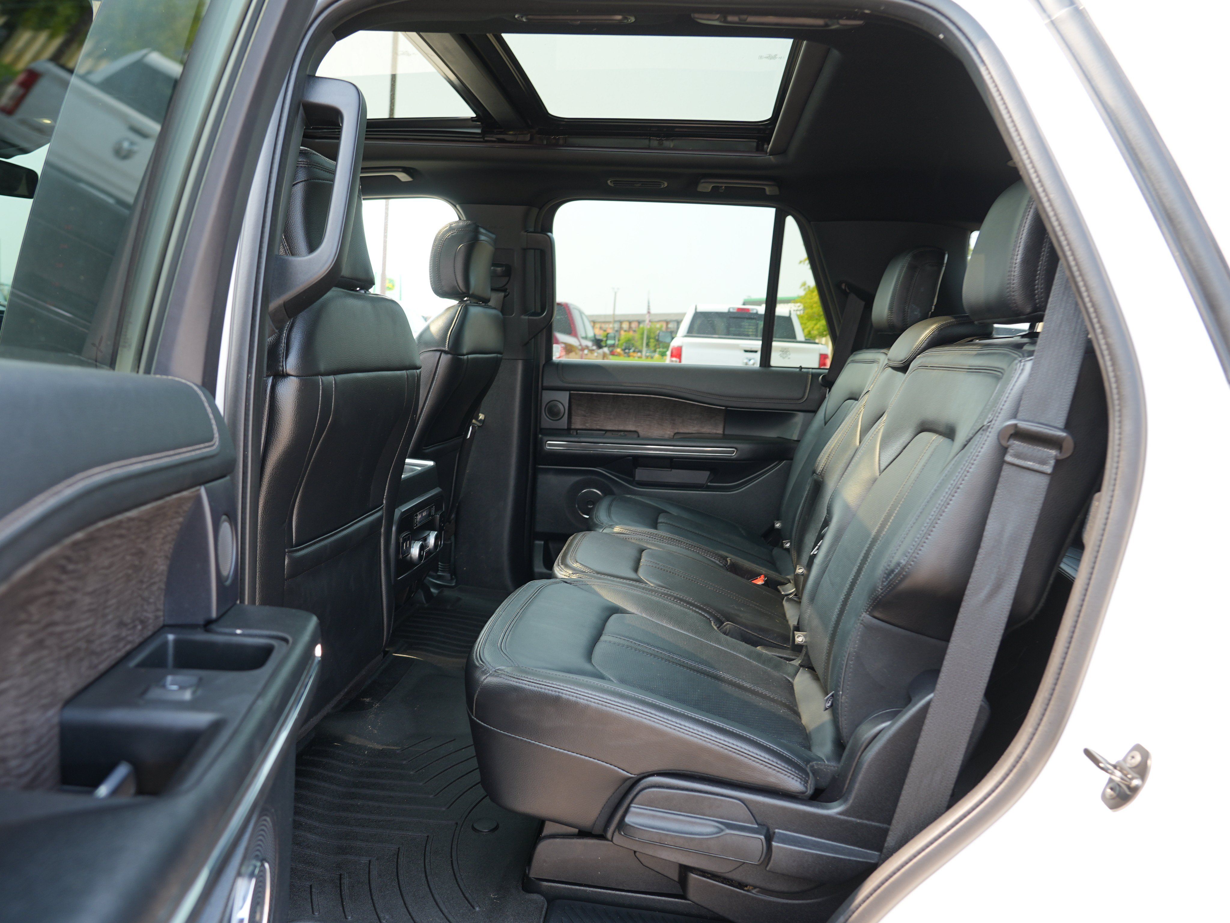 Used 2020 Ford Expedition Limited AWD/4WD image 18