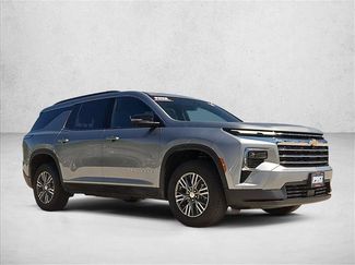 Used 2024 Chevrolet Traverse LT FWD video 3