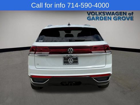Used 2024 Volkswagen Atlas Cross Sport SE FWD image 6