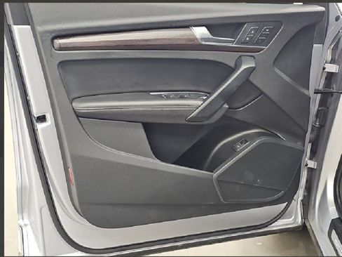Used 2022 Audi Q5 2.0T Premium Plus w/ Premium Plus Package image 8