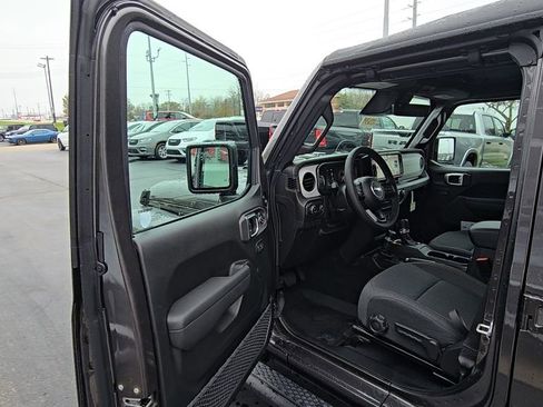 New 2026 Jeep Gladiator Sport image 14