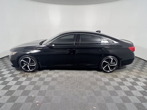 Used 2022 Honda Accord Sport image 2