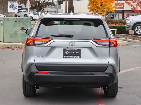 Used 2023 Toyota RAV4 XLE image 3