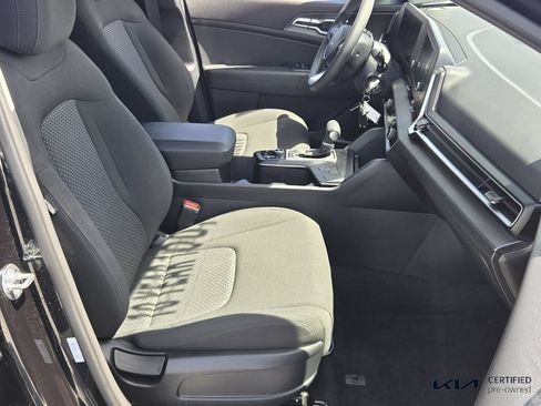 Certified 2025 Kia Sportage LX FWD image 16