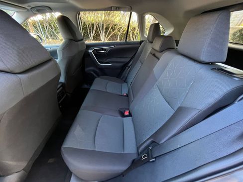 Used 2025 Toyota RAV4 XLE image 27