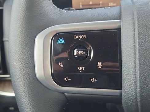 New 2025 Nissan Armada SL w/ Captain's Chari Seat Package image 35