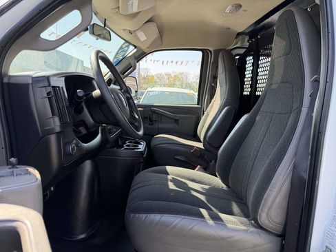Certified 2024 Chevrolet Express 2500 w/ Driver Convenience Package RWD image 15