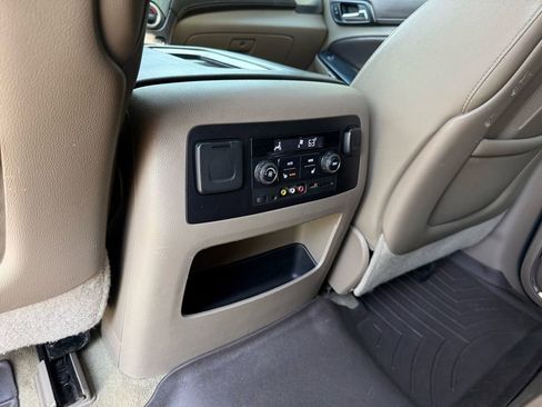 Used 2016 Chevrolet Suburban LTZ AWD/4WD image 35