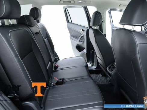 Used 2023 Volkswagen Tiguan SE w/ Panoramic Sunroof Package FWD image 36