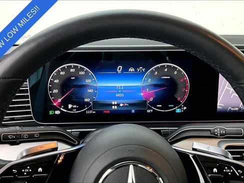 Used 2025 Mercedes-Benz GLS 450 4MATIC image 28