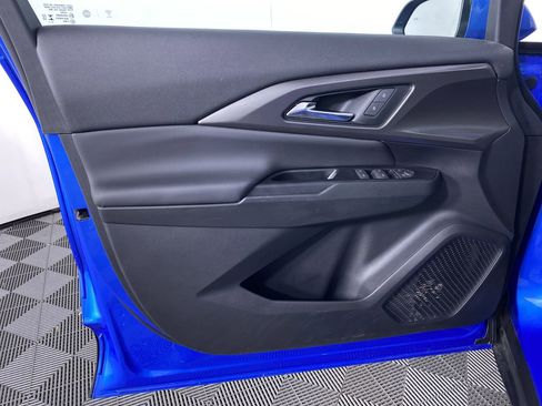 Certified 2025 Chevrolet Equinox EV LT FWD image 21