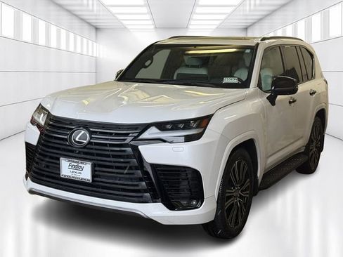 Certified 2022 Lexus LX 600 4WD w/ Luxury Package image 1