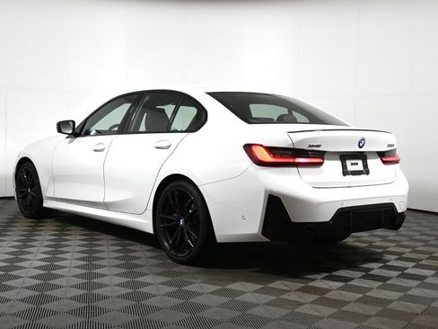 Used 2024 BMW 330i xDrive Sedan w/ M Sport Package AWD/4WD image 9