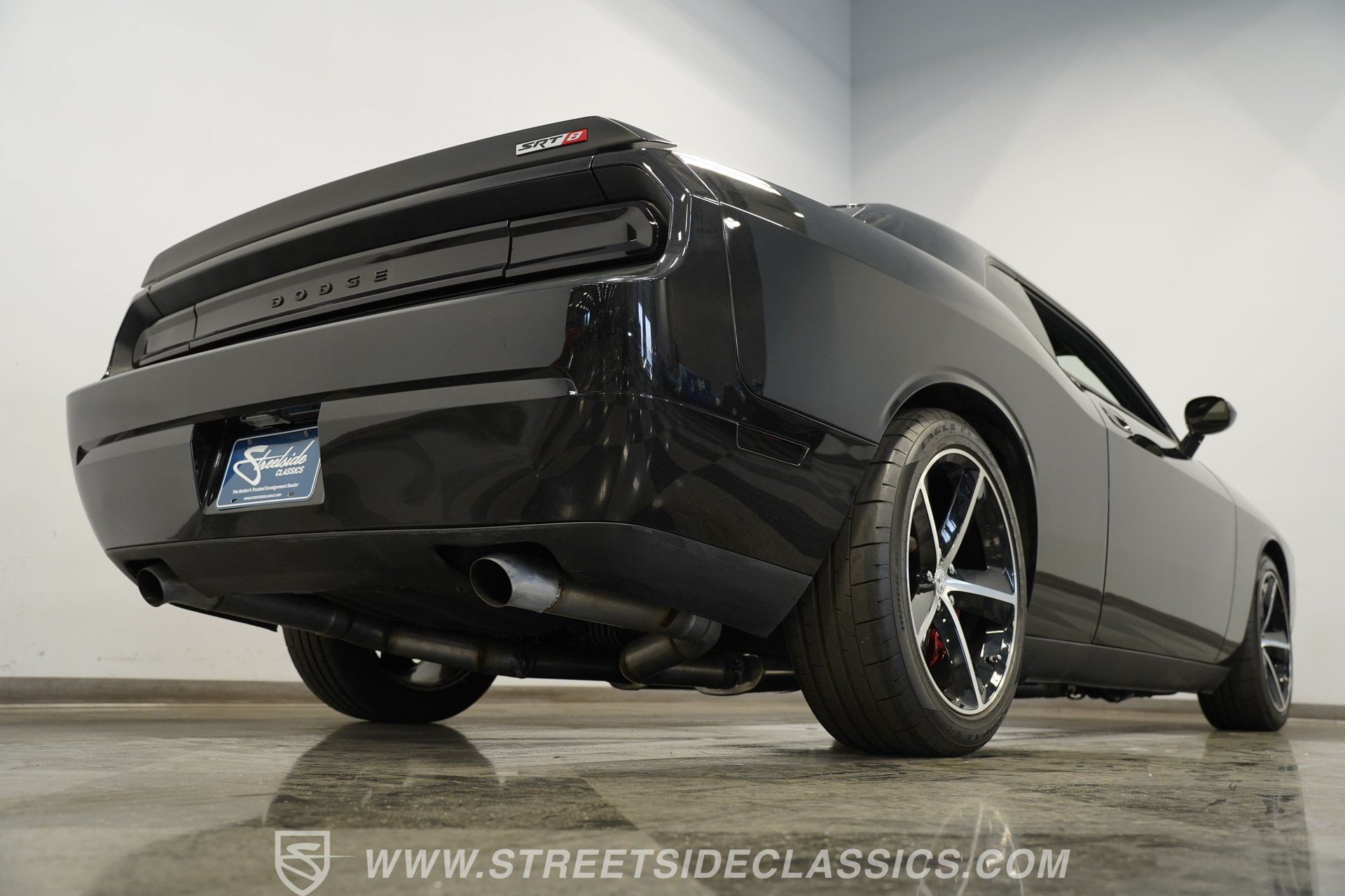 Used 2010 Dodge Challenger SRT8 w/ SRT Option Group II RWD image 29