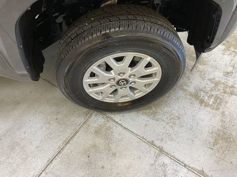 Used 2025 Toyota Tacoma SR5 AWD/4WD image 14