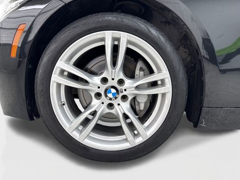 Used 2018 BMW 330i xDrive Sedan w/ M Sport Package AWD/4WD image 50