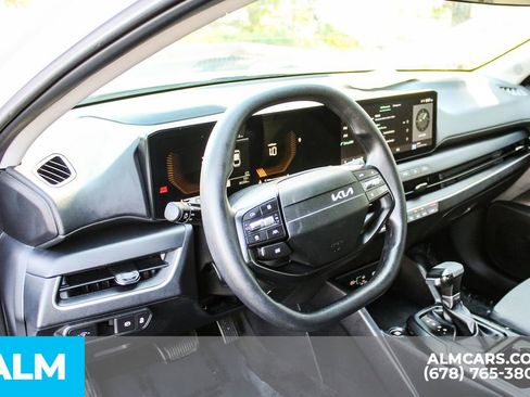 Used 2025 Kia K4 LXS image 31