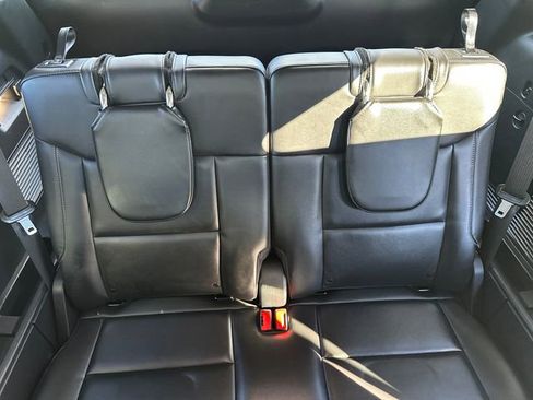 Certified 2022 Ford Explorer XLT w/ Equipment Group 202A image 23