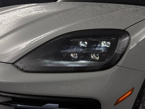 Certified 2026 Porsche Cayenne Coupe AWD/4WD image 11