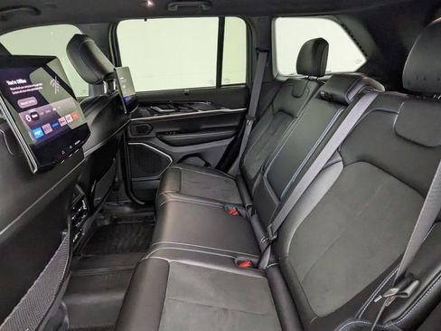 Used 2022 Jeep Grand Cherokee Trailhawk w/ Rear Seat Video Group 1 image 33