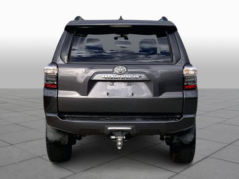 Used 2019 Toyota 4Runner SR5 image 4