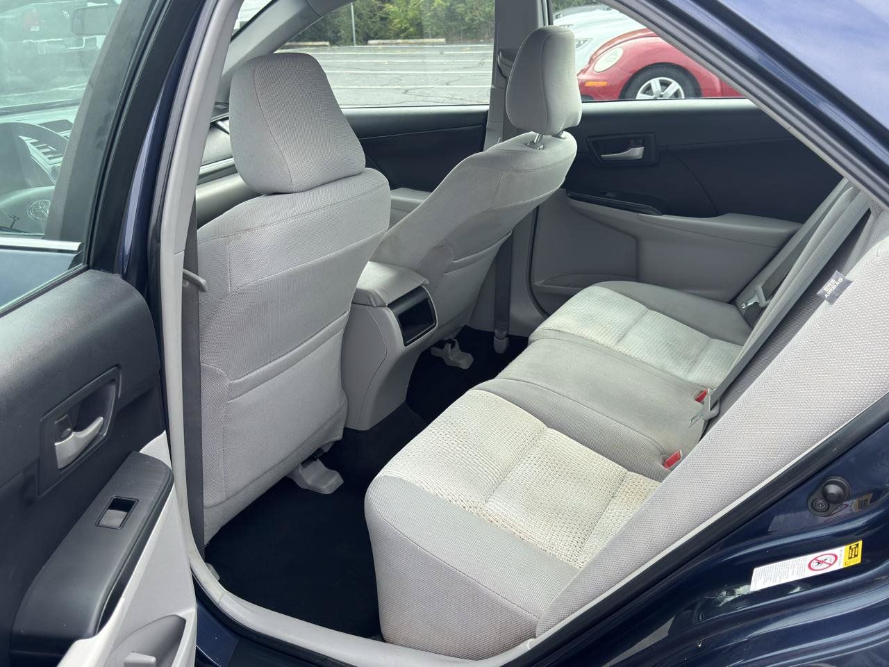 Used 2014 Toyota Camry LE FWD image 12