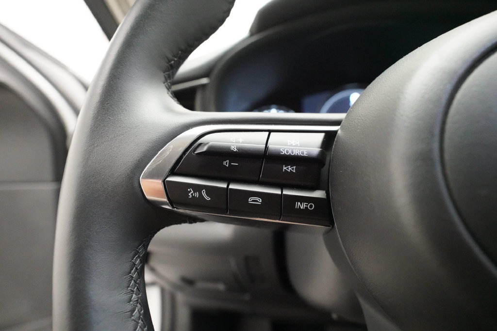 Certified 2025 MAZDA CX-30 AWD 2.5 S w/ Select Sport Pkg image 17