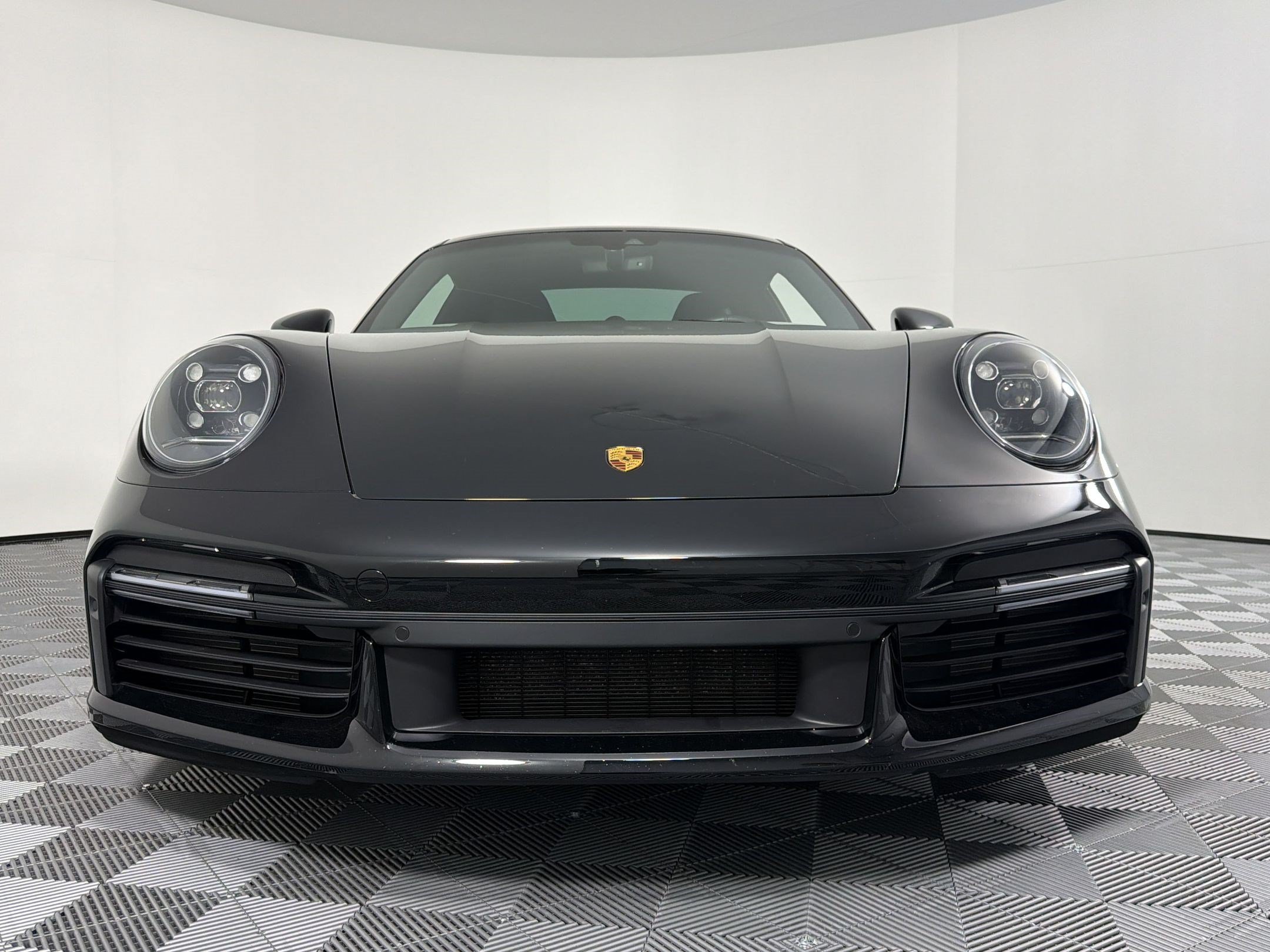 Certified 2022 Porsche 911 Turbo AWD/4WD image 6