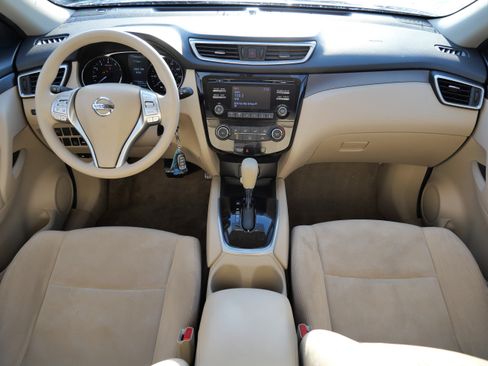 Used 2015 Nissan Rogue S image 10