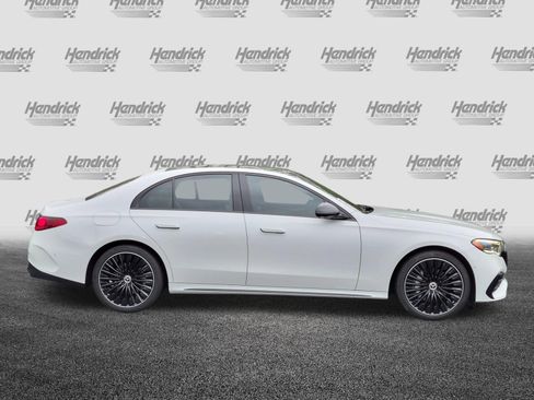 Used 2024 Mercedes-Benz E 350 4MATIC Sedan w/ Airmatic Package image 11