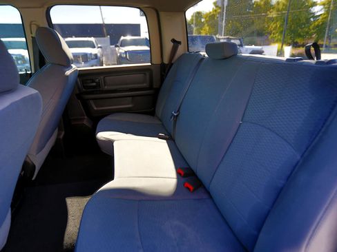 Used 2017 RAM 1500 Express image 10