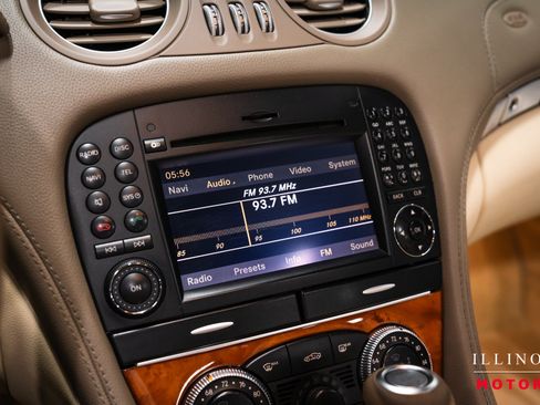 Used 2009 Mercedes-Benz SL 550 image 23