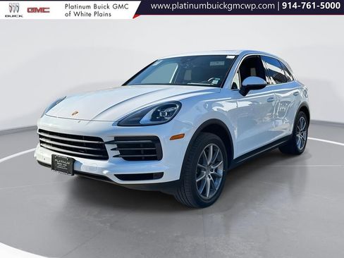 Used 2023 Porsche Cayenne Platinum Edition image 8
