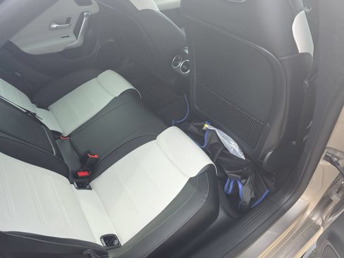 Used 2020 Mercedes-Benz CLA 35 AMG 4MATIC image 11