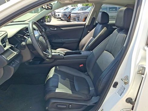 Used 2017 Honda Civic Touring image 14