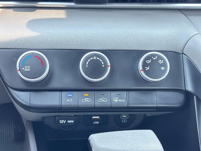 Certified 2024 Hyundai Elantra SE FWD image 22