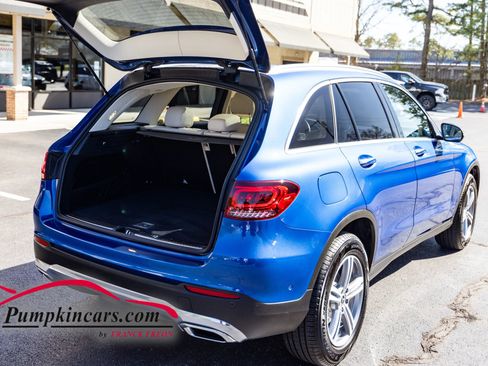 Used 2022 Mercedes-Benz GLC 300 4MATIC w/ Premium Package Lite image 17