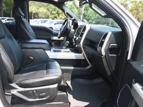 Used 2019 Ford F150 Lariat w/ Equipment Group 502A Luxury AWD/4WD image 22