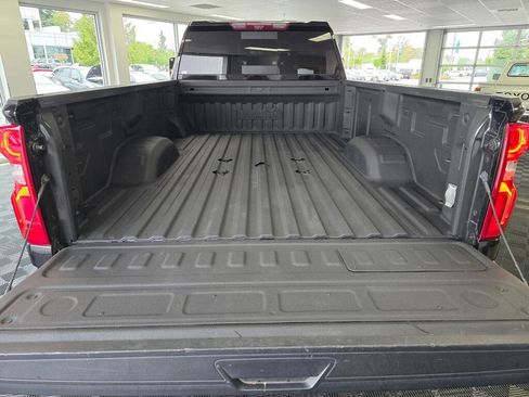 Used 2022 Chevrolet Silverado 3500 High Country w/ Z71 Off-Road Package AWD/4WD image 17