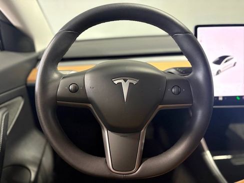 Used 2020 Tesla Model 3 Standard Range Plus image 24