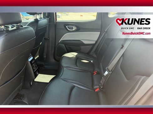 Used 2025 Jeep Compass Limited AWD/4WD image 8