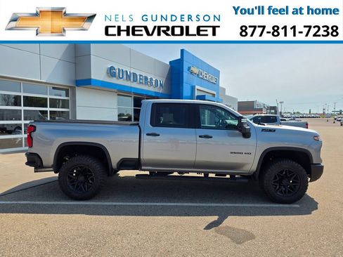 Used 2026 Chevrolet Silverado 3500 LTZ w/ LTZ Plus Package AWD/4WD image 7