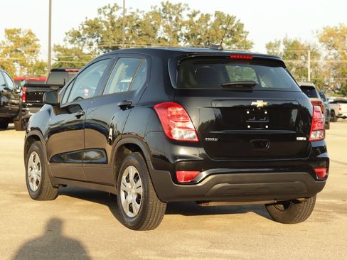 Used 2017 Chevrolet Trax LS FWD image 5