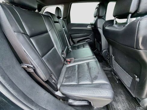 Used 2022 Jeep Grand Cherokee Limited w/ Technology Group AWD/4WD image 30