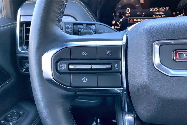 Used 2025 GMC Yukon Elevation w/ Technology Package AWD/4WD image 18