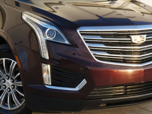 Used 2018 Cadillac XT5 Luxury w/ Driver Awareness Package image 17