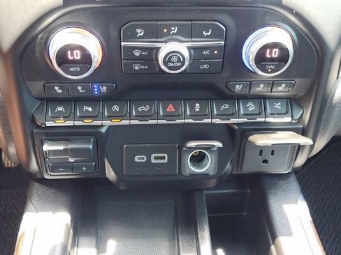 Used 2021 GMC Sierra 1500 Denali w/ Denali Ultimate Package AWD/4WD image 20