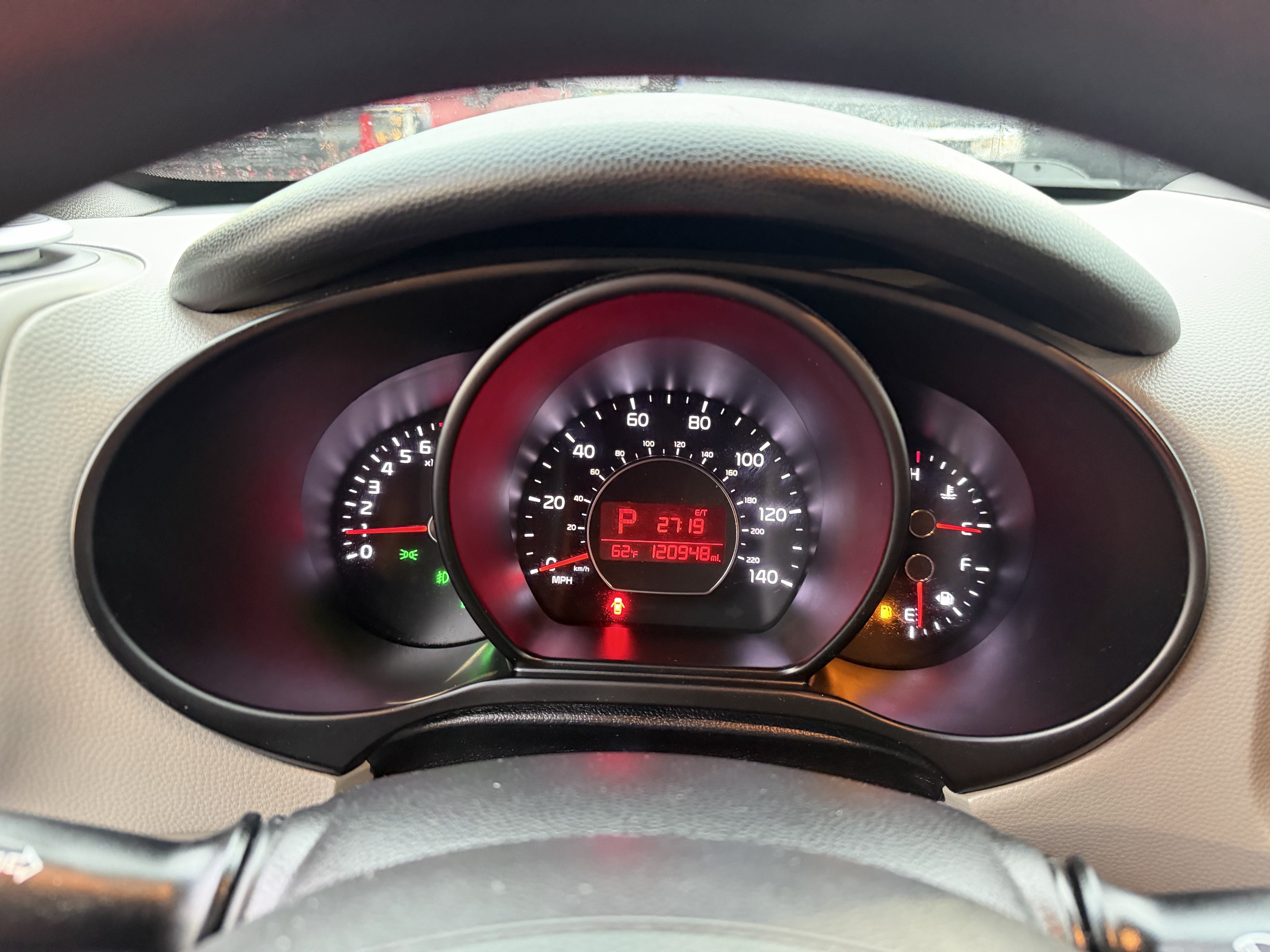Used 2016 Kia Soul + FWD image 13